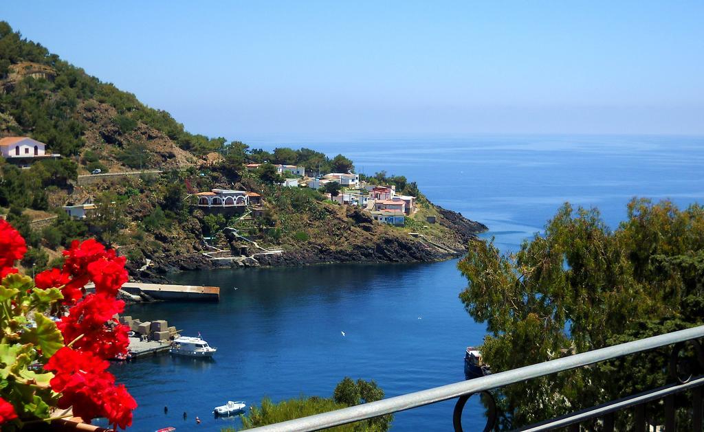 Appartement Le Terrazze Sul Mare à Isola di Ustica Extérieur photo